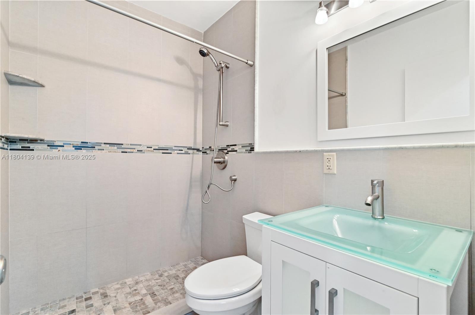 2821 NE 15th Ter