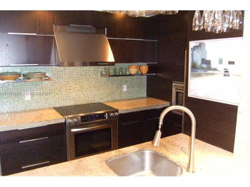 SAILBOAT POINTE CONDO - Residential