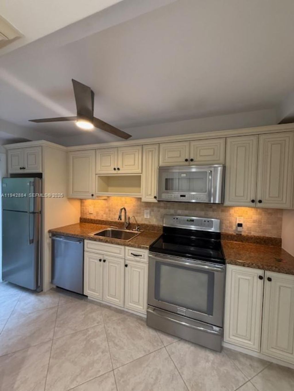 Photo of 3208 Colony Club Rd #2, Pompano Beach, FL 33062 (MLS # A11942884)