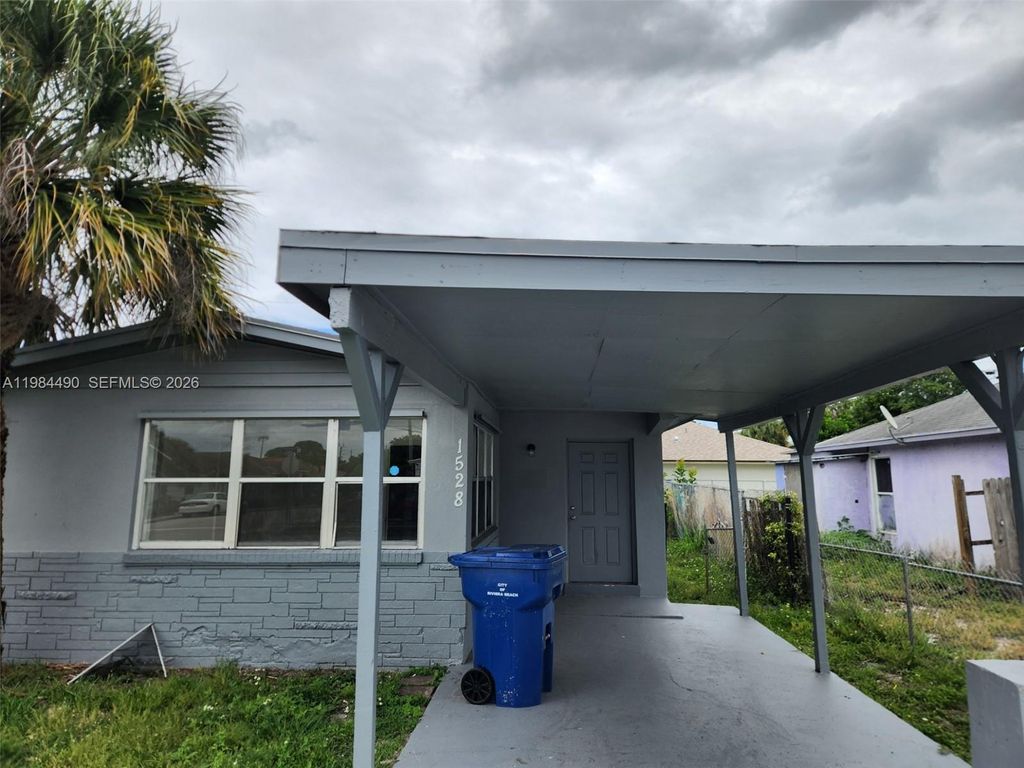 Photo of 1528 S Avenue S #0, Riviera Beach, FL 33404 (MLS # A11984490)
