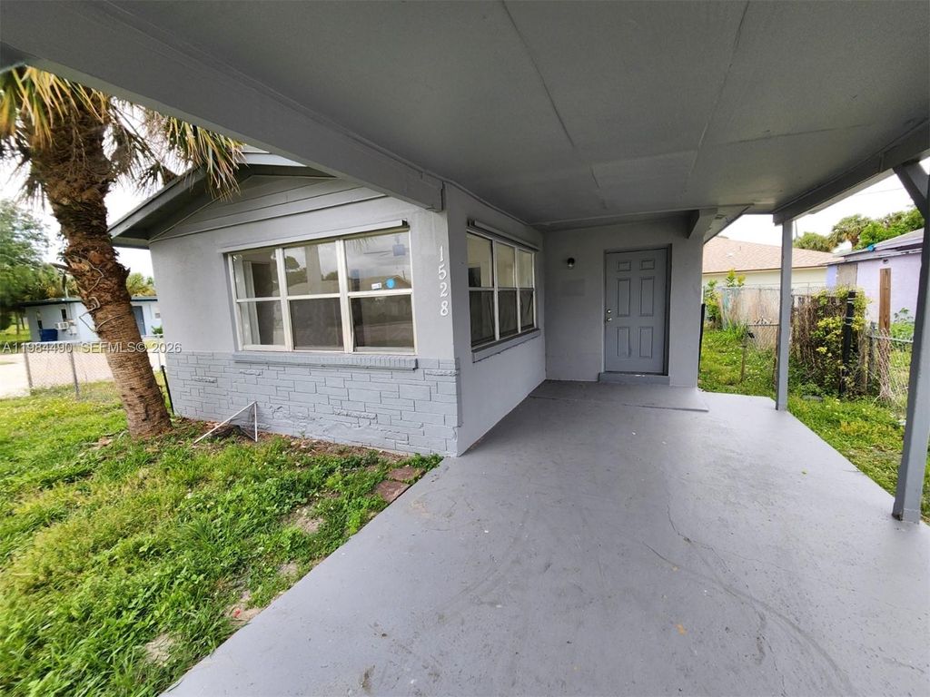 Photo of 1528 S Avenue S #0, Riviera Beach, FL 33404 (MLS # A11984490)