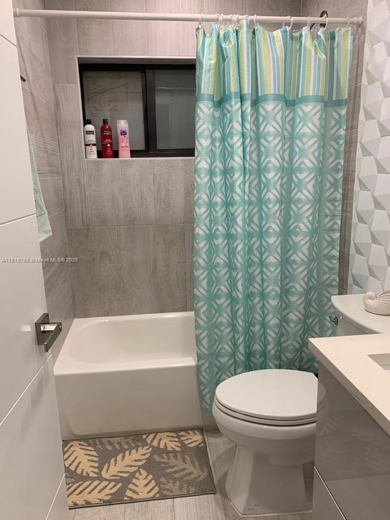 PINEWOOD PARK PL AMD 2ND - Residential Lease
