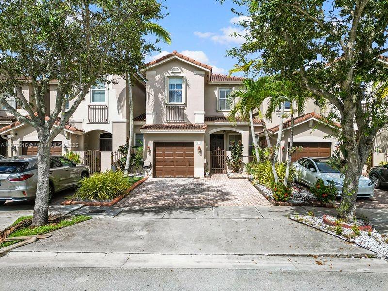 AB AT TAMIAMI TRAIL PHASE - Residential