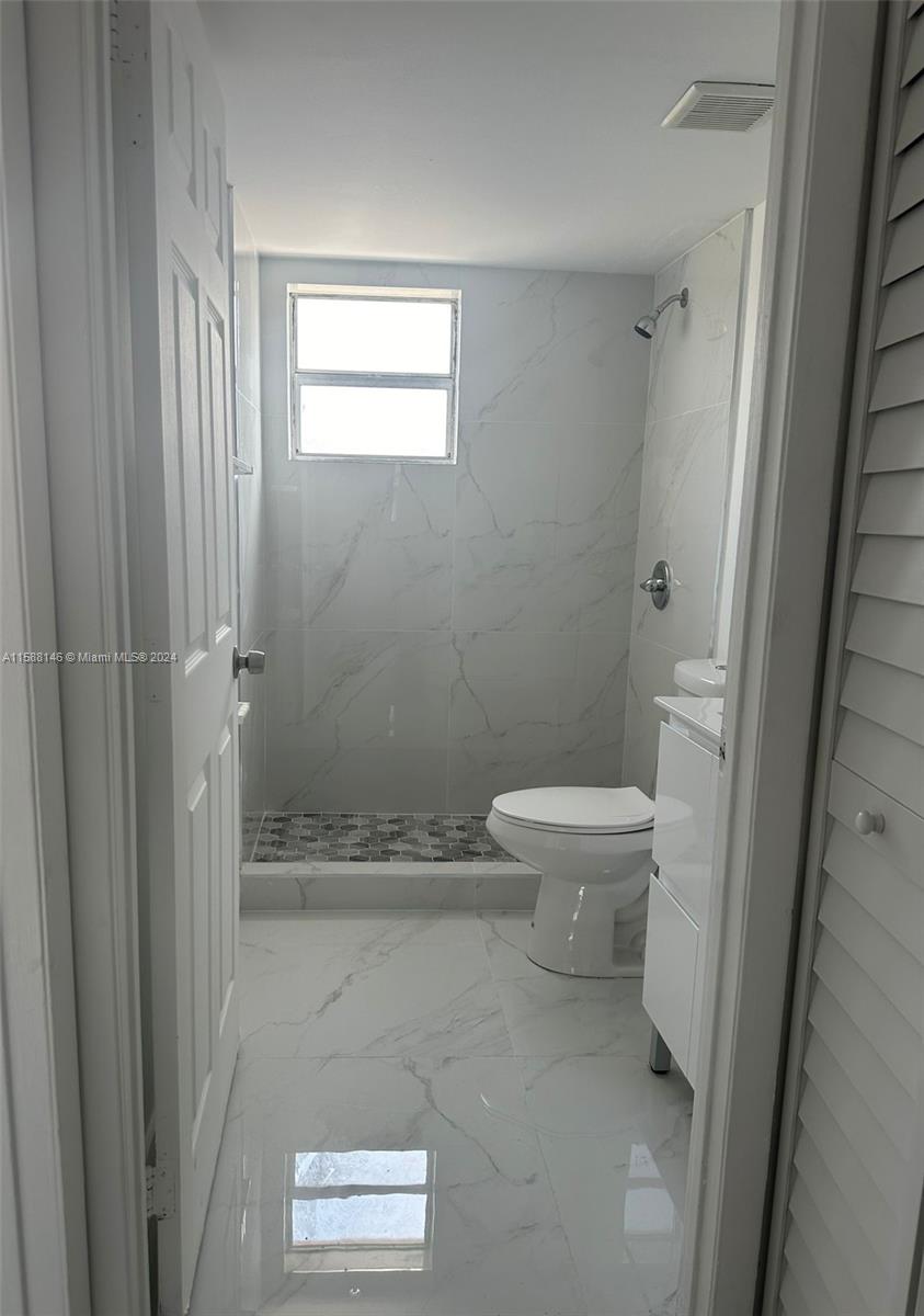 LAS VILLAS SEGOVIA CONDO - Residential Lease