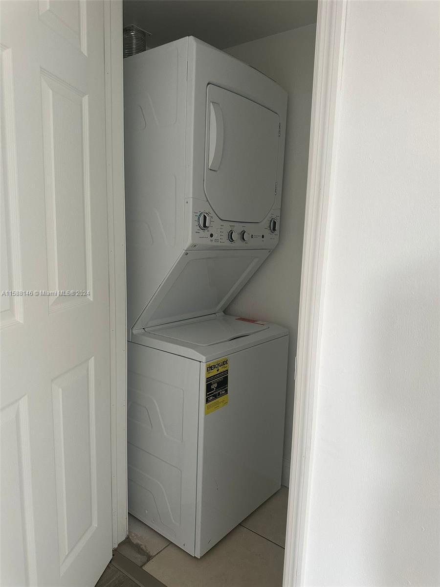 LAS VILLAS SEGOVIA CONDO - Residential Lease