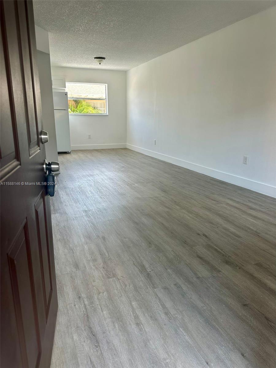 LAS VILLAS SEGOVIA CONDO - Residential Lease