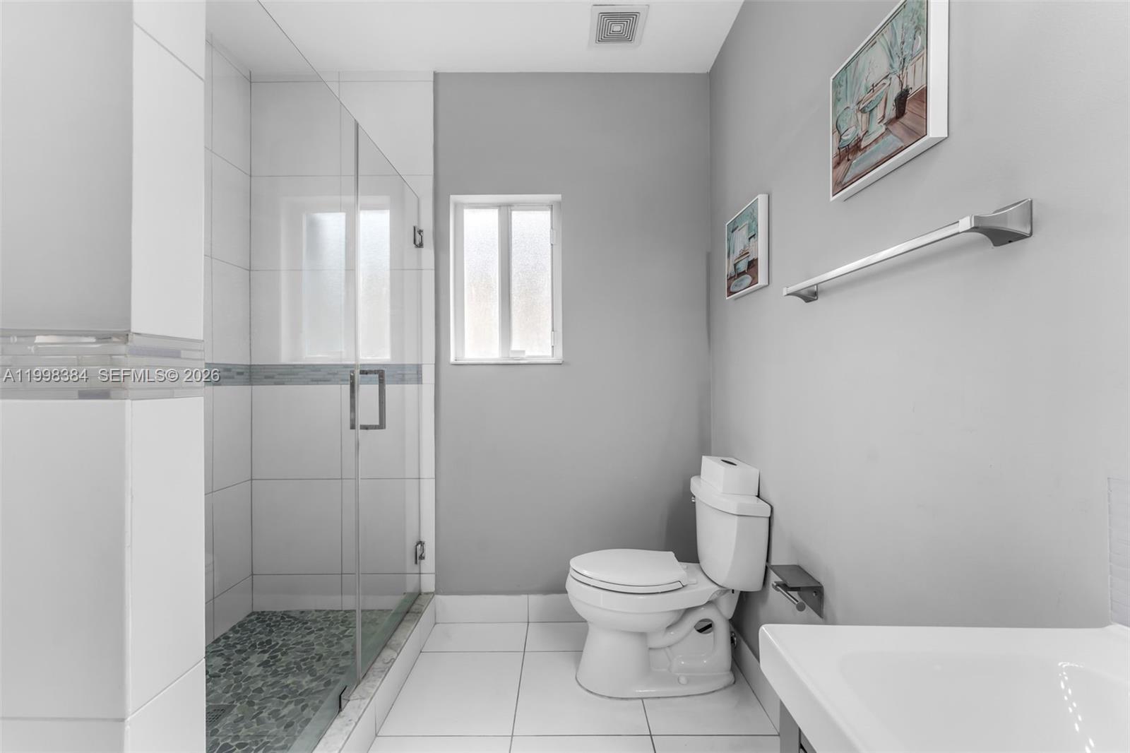 FERNANDOS PLACE - Residential Lease