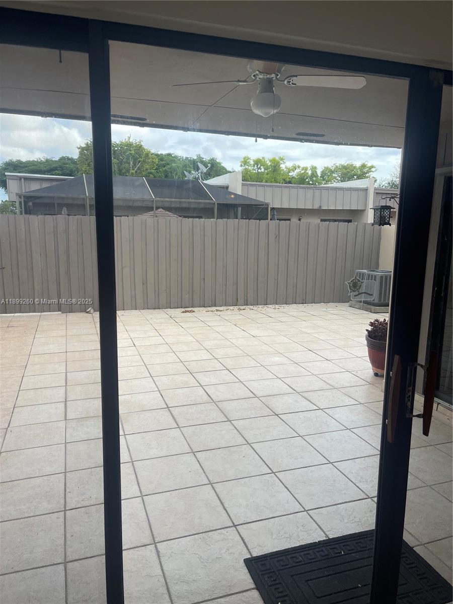 CREEKSIDE VILLAS SEC TWO - Residential Lease