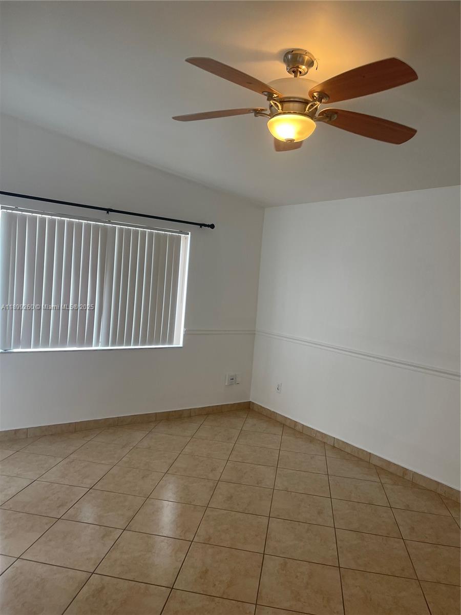 CREEKSIDE VILLAS SEC TWO - Residential Lease