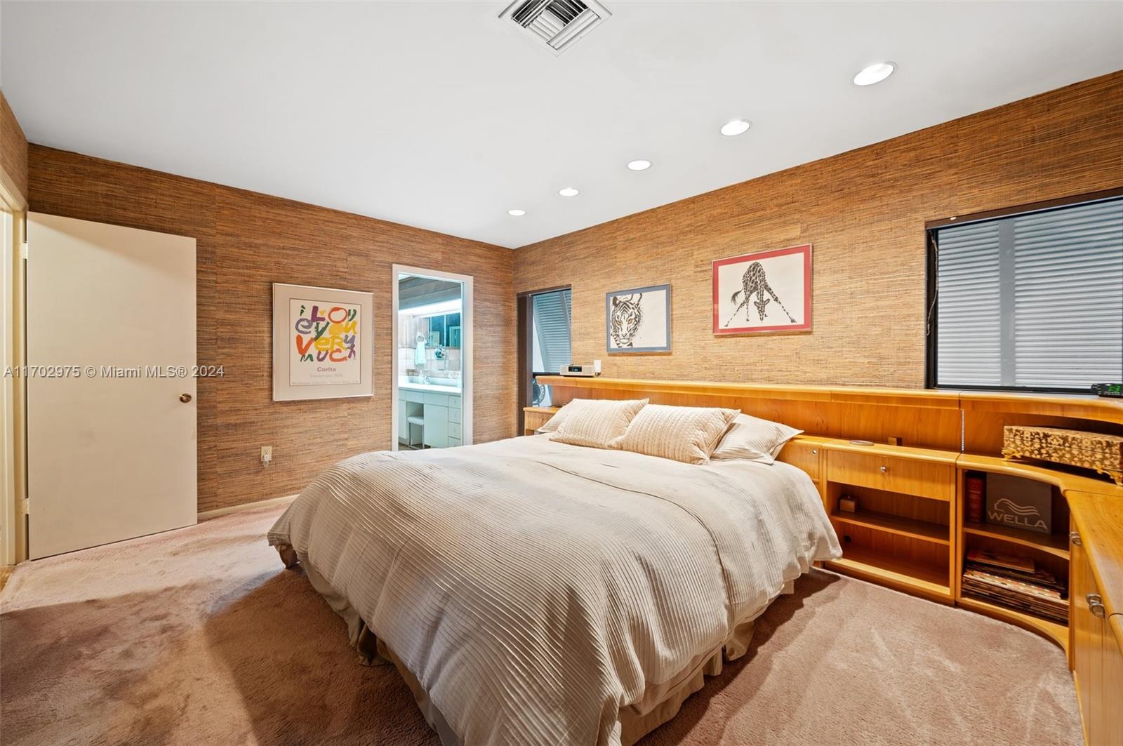 MIAMI LAKES - LAKE SANDRA - Residential