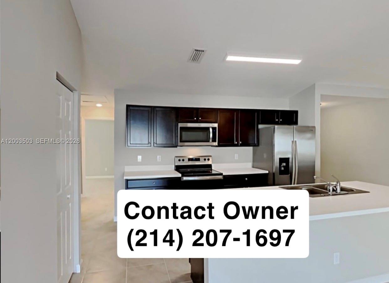 2011 SW Del Rio Blvd