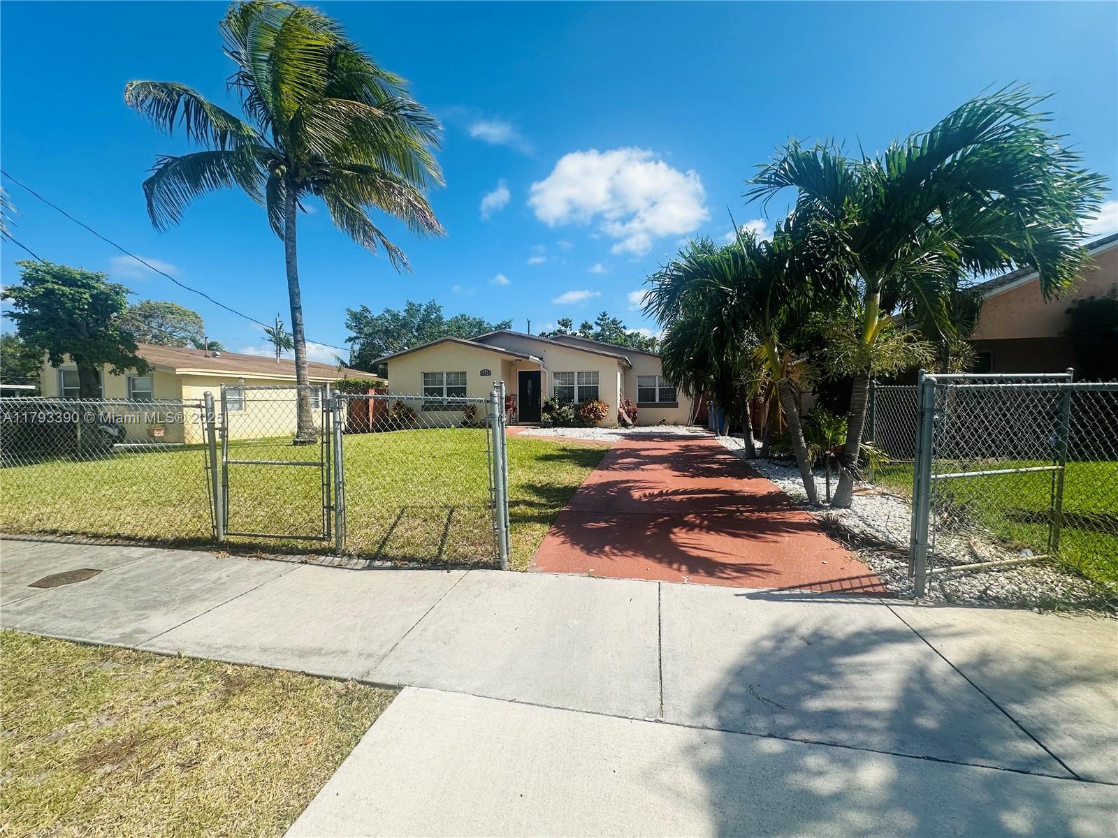 4406 SW 25th St