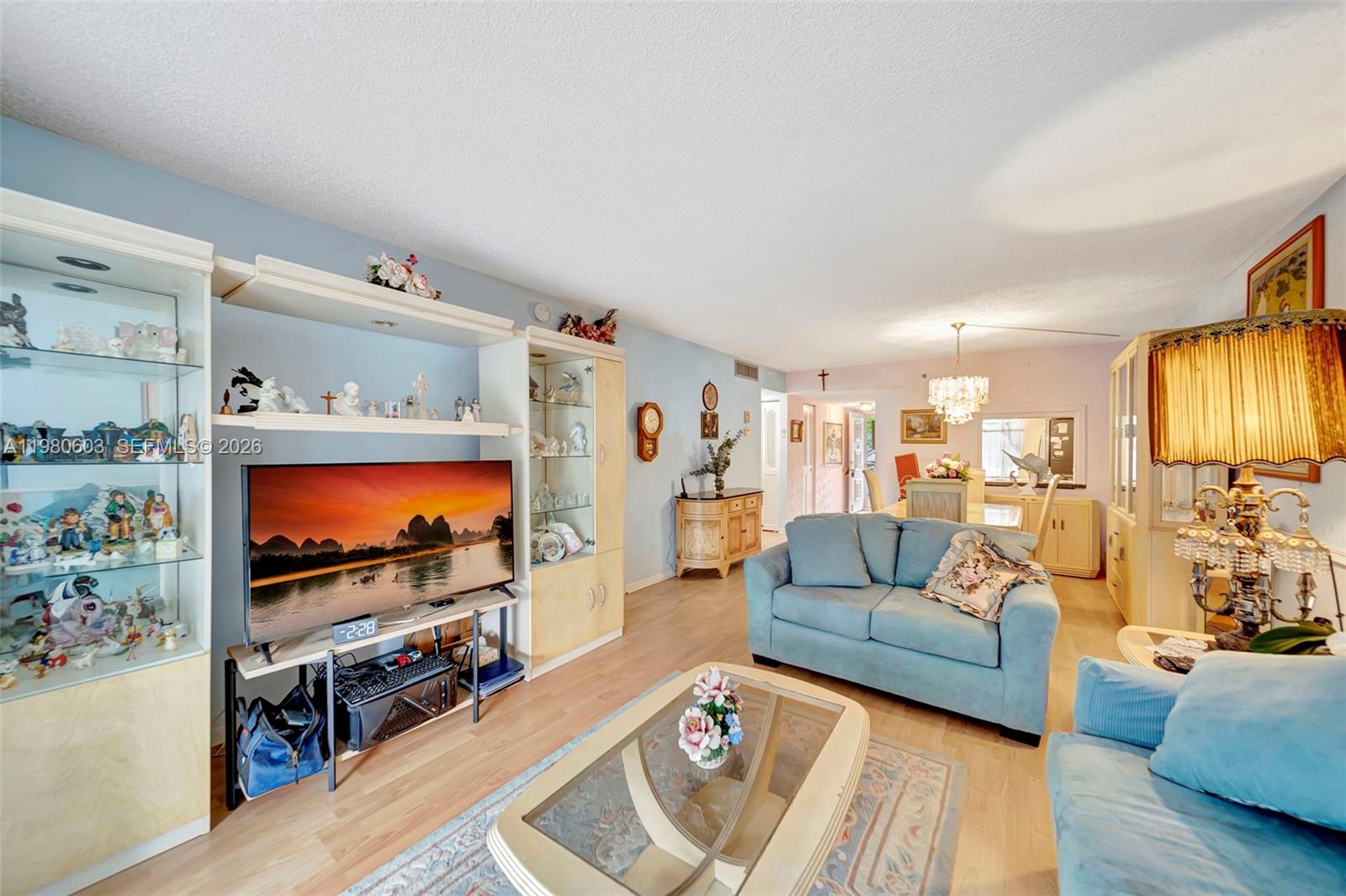 18TH HOLE AT INVERRARY CO - Residential