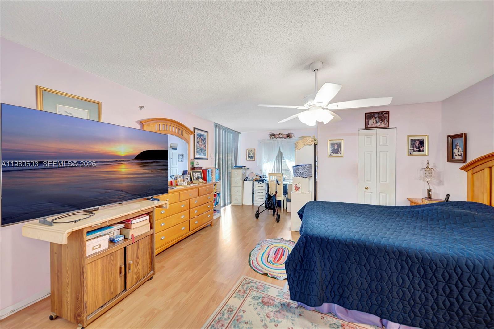 18TH HOLE AT INVERRARY CO - Residential