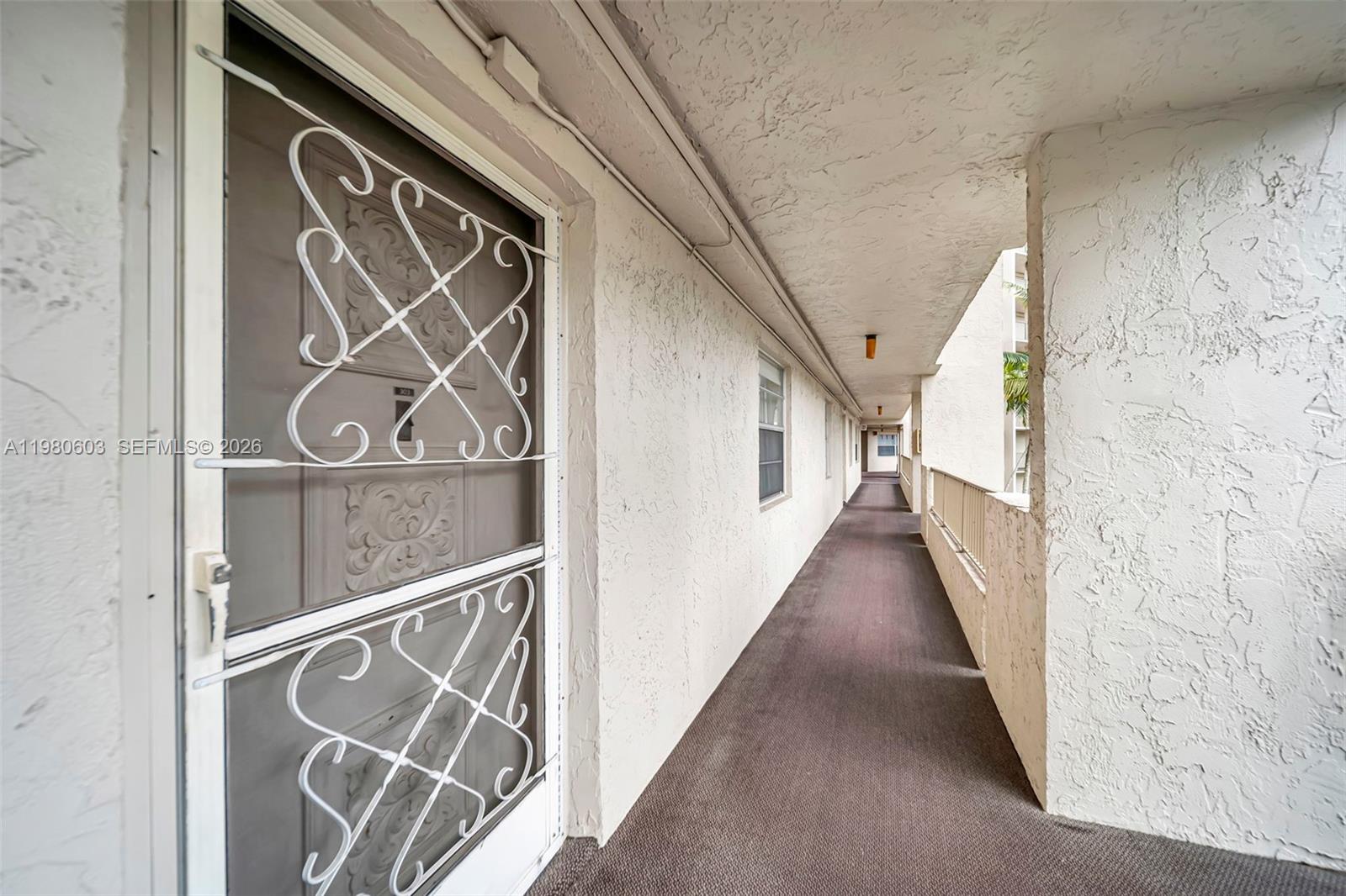 18TH HOLE AT INVERRARY CO - Residential