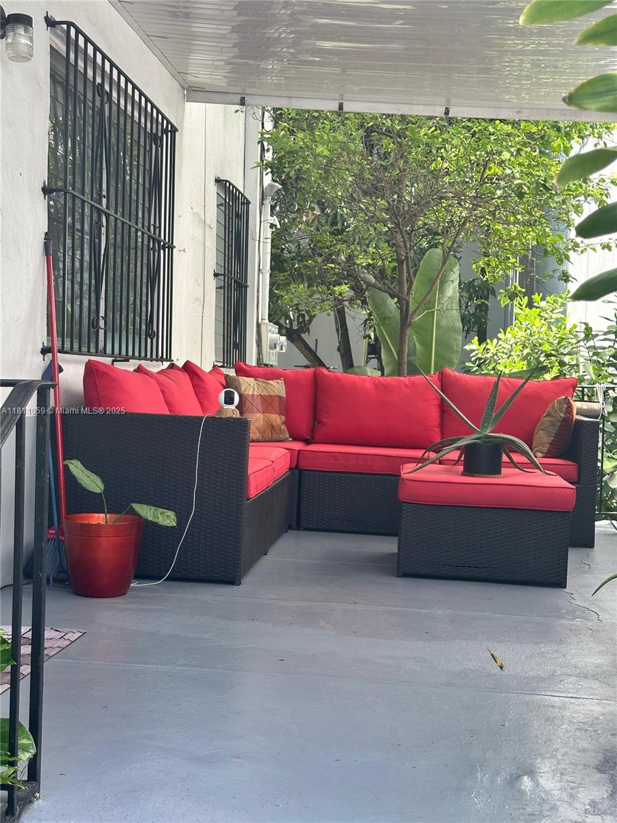 CITY OF MIAMI SOUTH - Residential Income