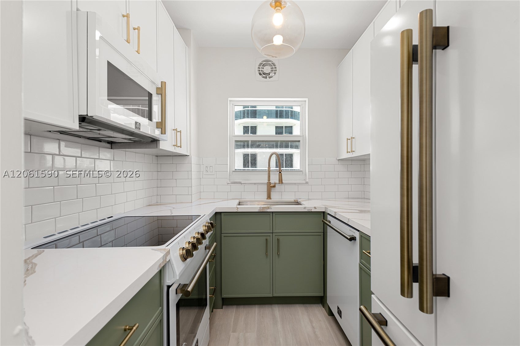 4747 Collins Ave 709