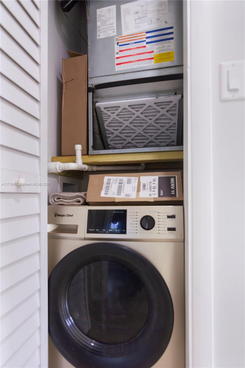 AMND MIAMI SUBURBAN ACRES - Residential Lease