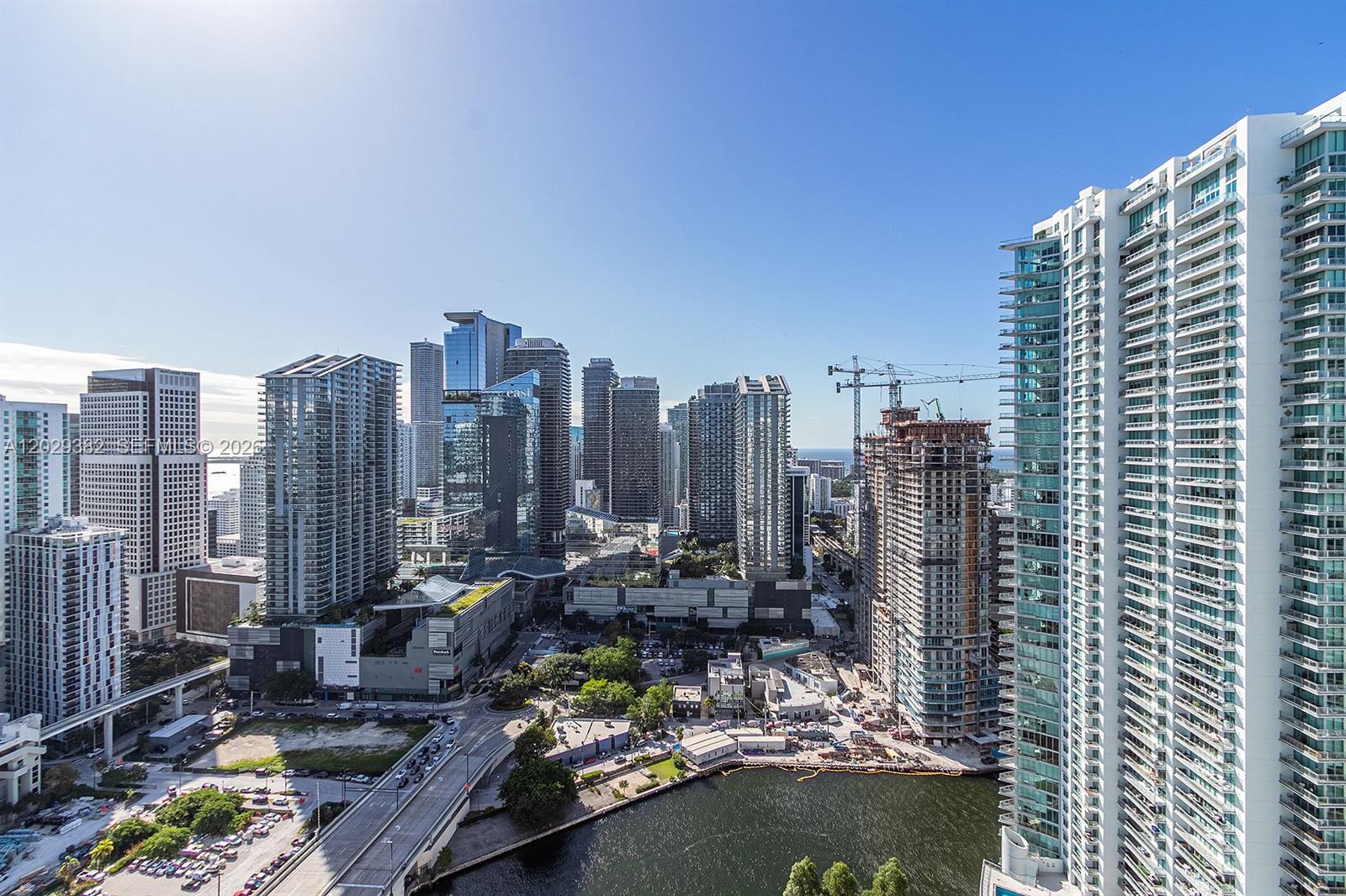 WIND CONDO - Residential