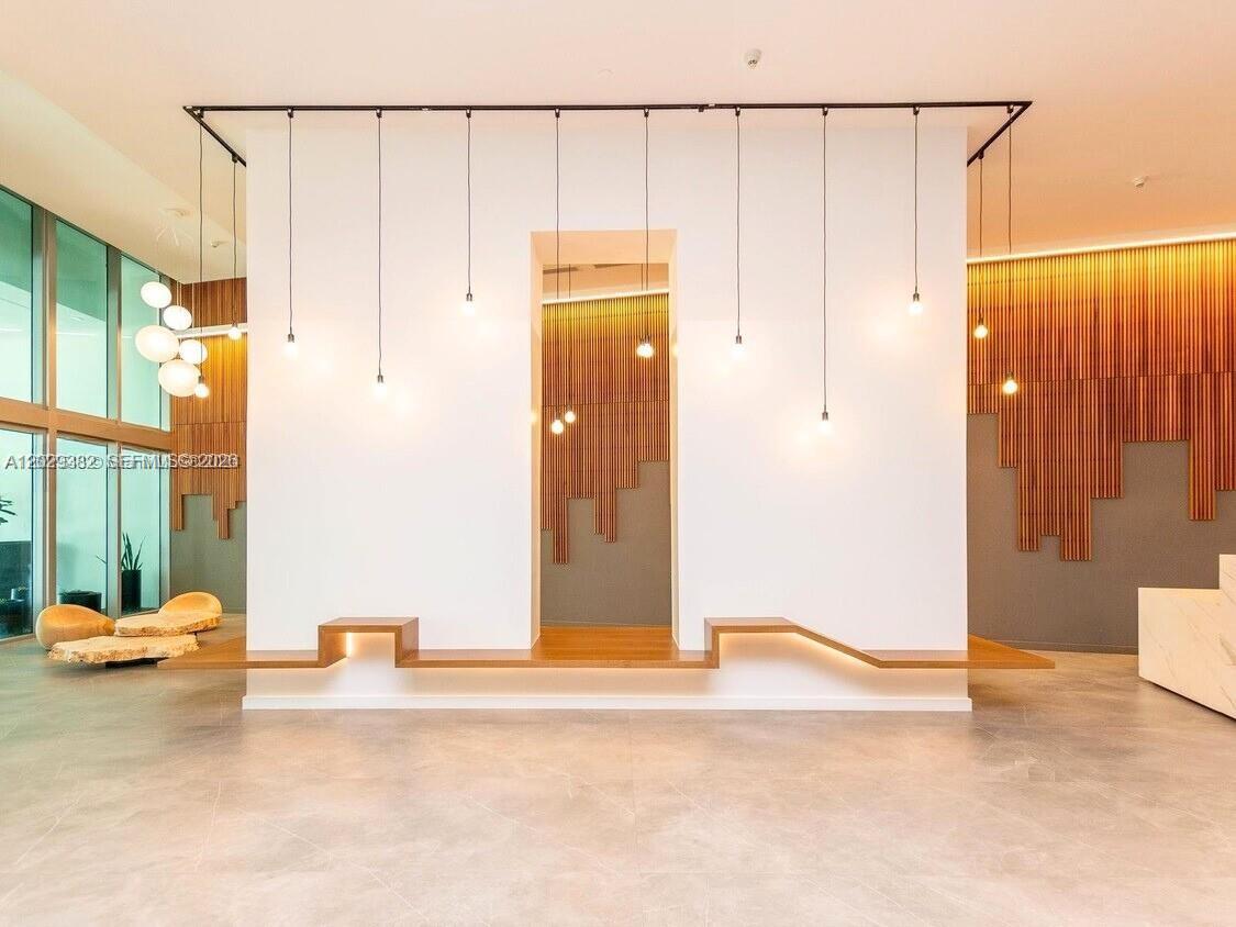 WIND CONDO - Residential