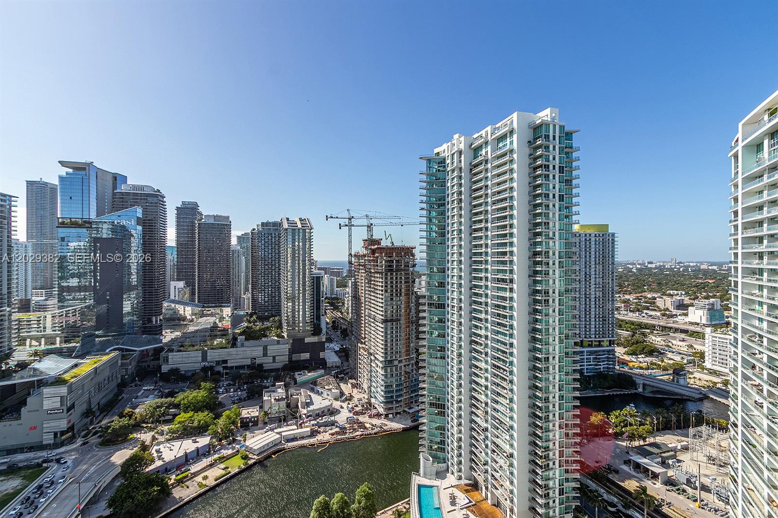 WIND CONDO - Residential