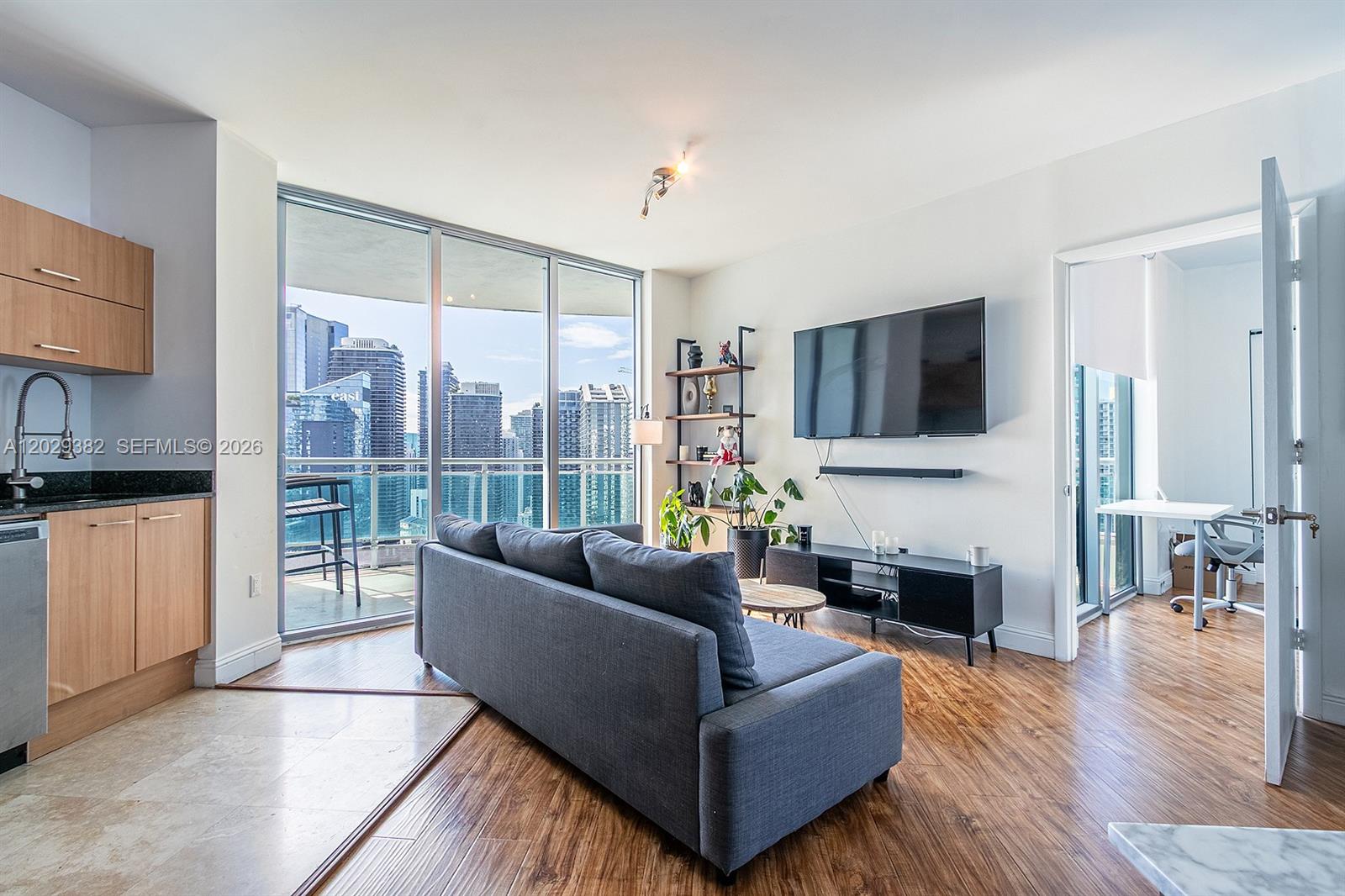 WIND CONDO - Residential