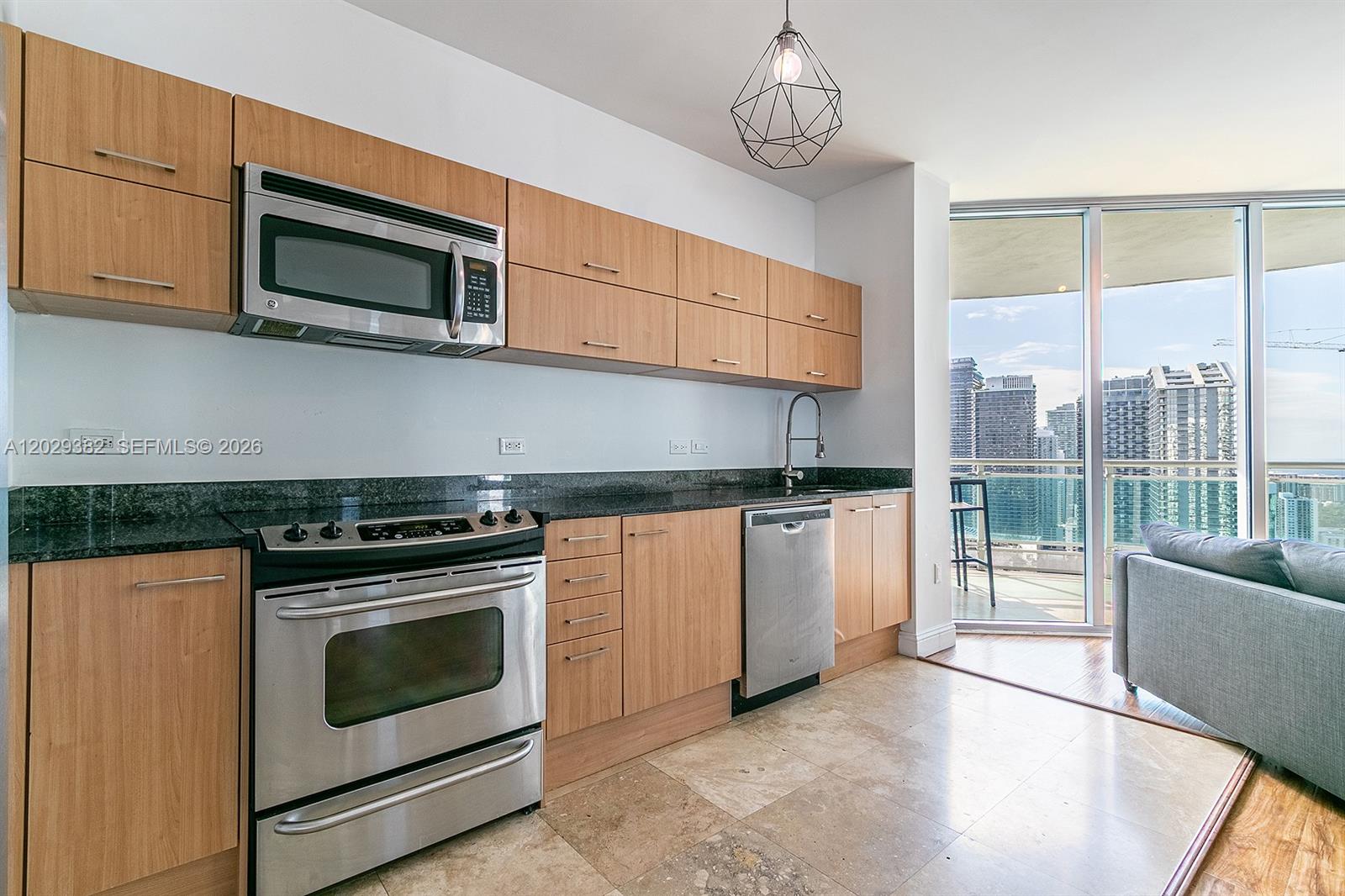 WIND CONDO - Residential