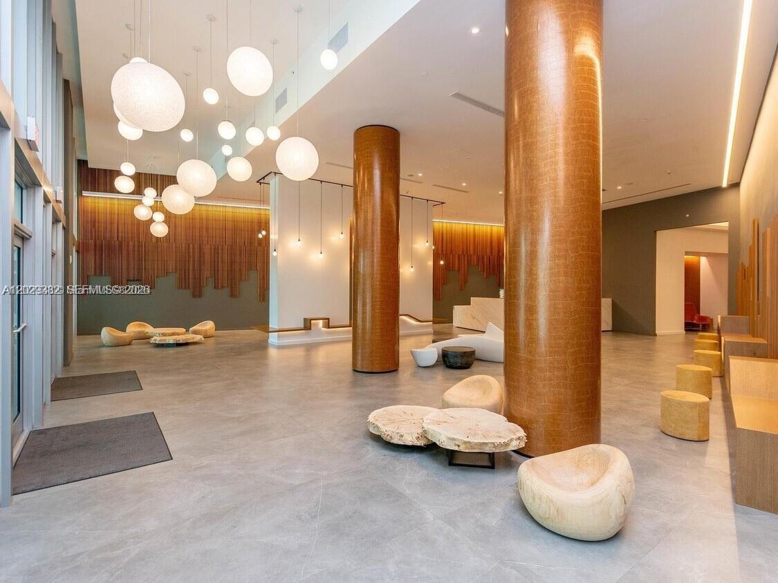 WIND CONDO - Residential