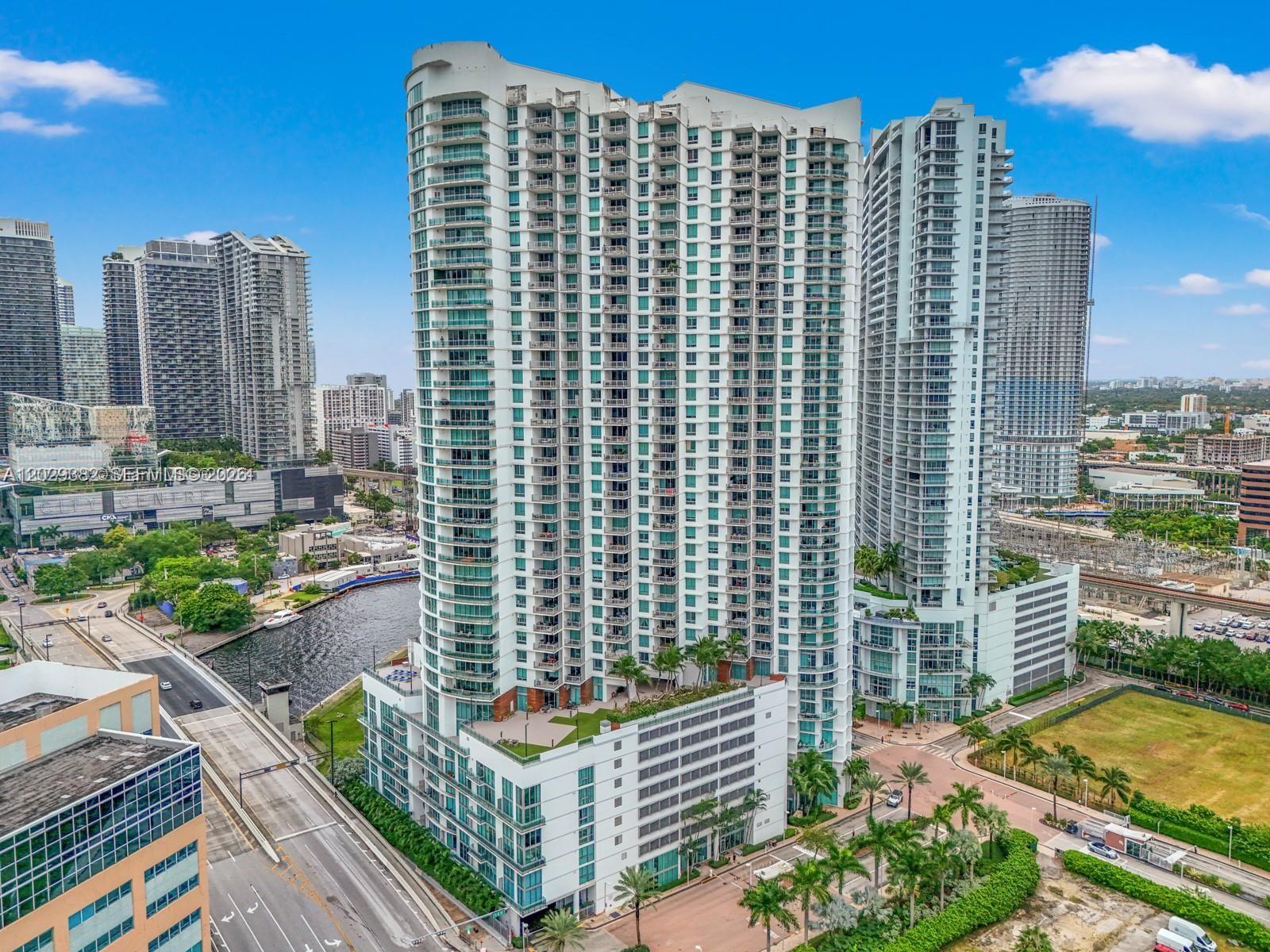 WIND CONDO - Residential