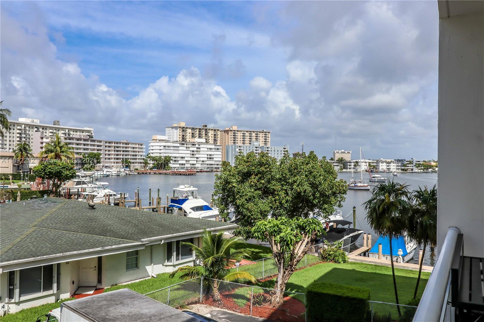 GOLDEN ISLES TOWERS CONDO - Residential