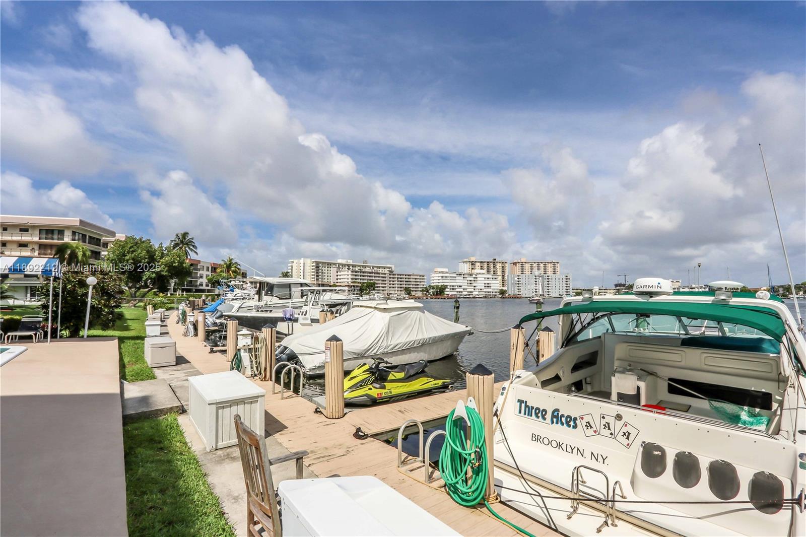 GOLDEN ISLES TOWERS CONDO - Residential