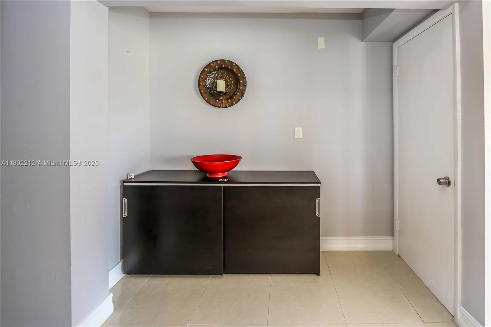 GOLDEN ISLES TOWERS CONDO - Residential