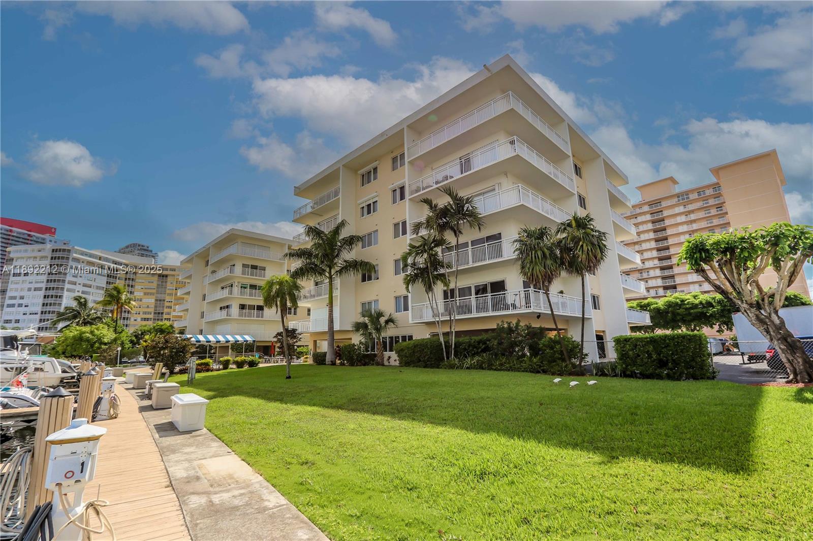 GOLDEN ISLES TOWERS CONDO - Residential