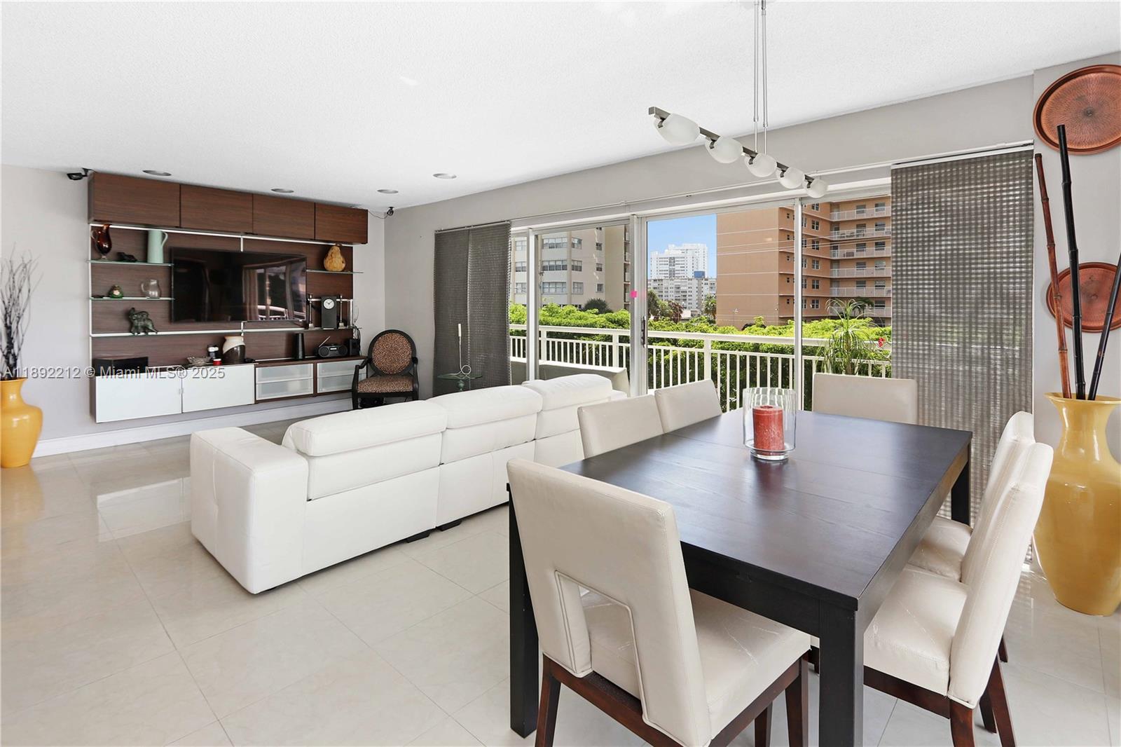 GOLDEN ISLES TOWERS CONDO - Residential