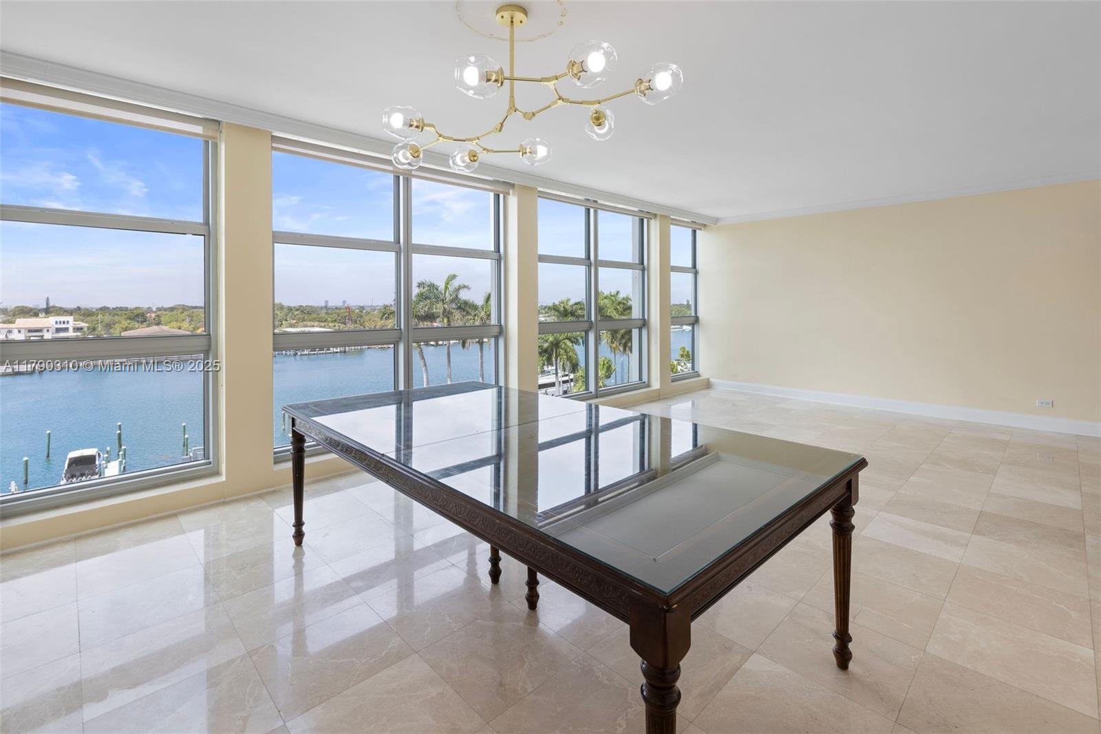 5055 Collins Ave 6M