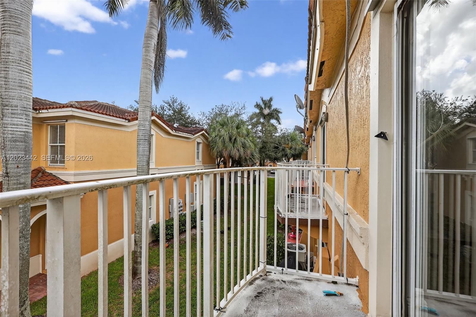 MELROSE POINT CONDO - Residential