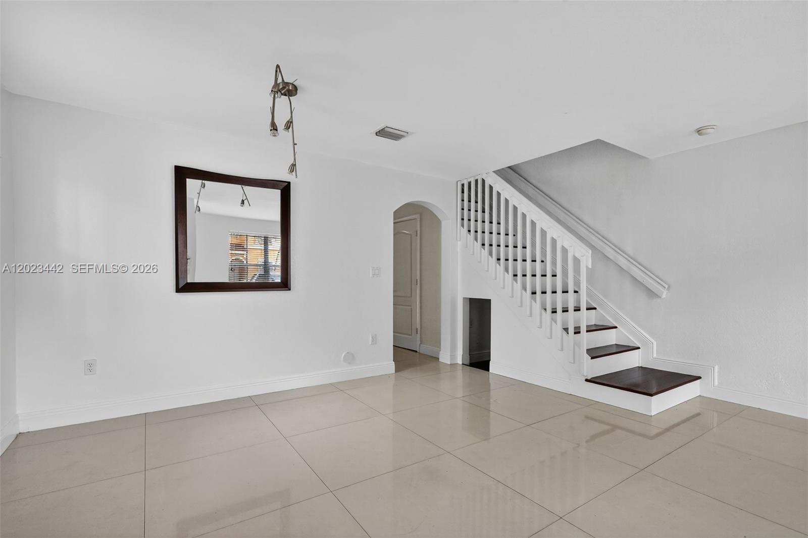 MELROSE POINT CONDO - Residential