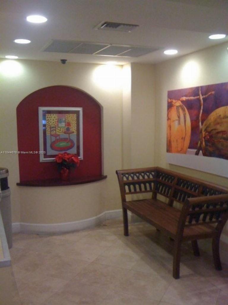 KEYSTONE BAY CONDO - Residential