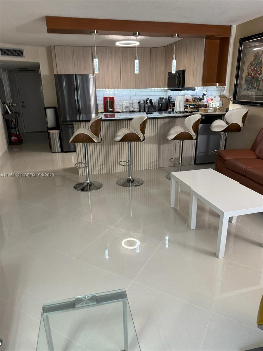 ADMIRALS PORT CONDO WEST - Residential