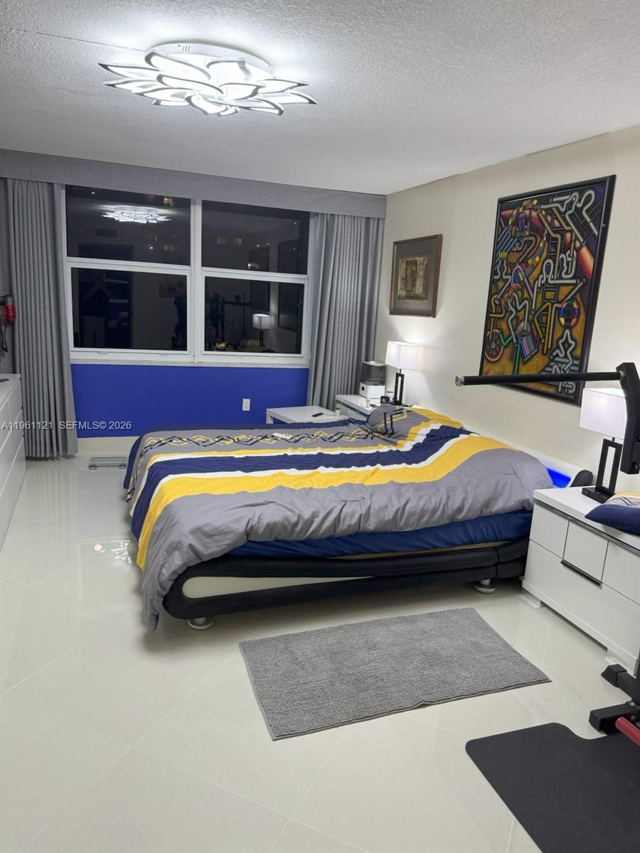 ADMIRALS PORT CONDO WEST - Residential