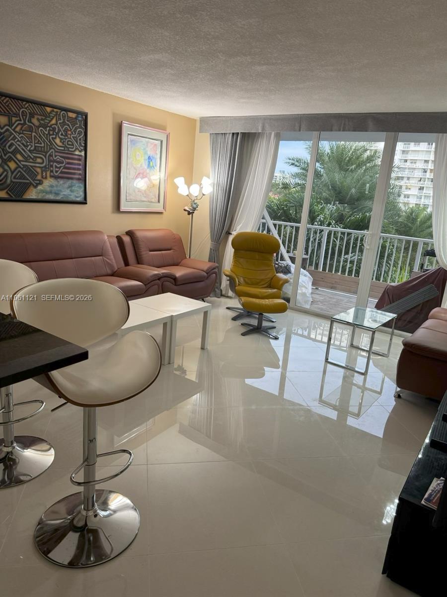 ADMIRALS PORT CONDO WEST - Residential