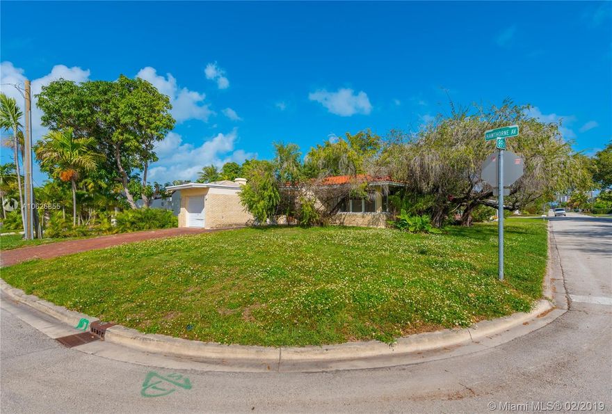 Opportunity to remodel this spacious ~2,300 sq ft home in Surfside, on an oversized corner lot spanning 6,860 sq ft. The home features a spacious open layout, including 3 bedrooms and 3.5 bathroom, an eat-in kitchen, 1 car garage, and wonderful natural light due to the homes exposure to the south and west. 
Short distance to the Ocean, close to Community Center, School, Houses of Worship, Surfside Business district and more.