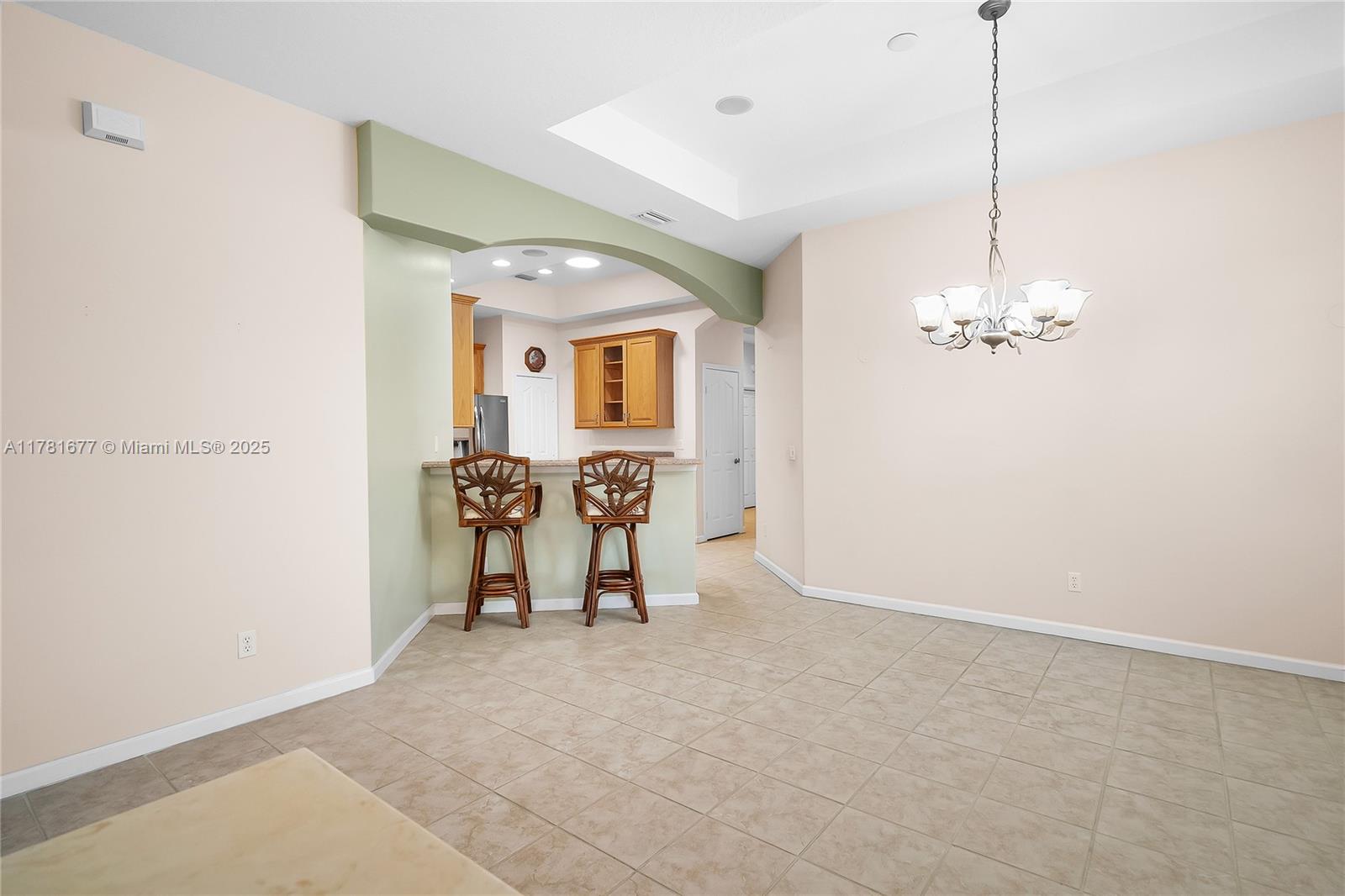 551 NW Red Pine Way, Jensen Beach, FL, 34957/$439,000 3 551 NW Red Pine Way