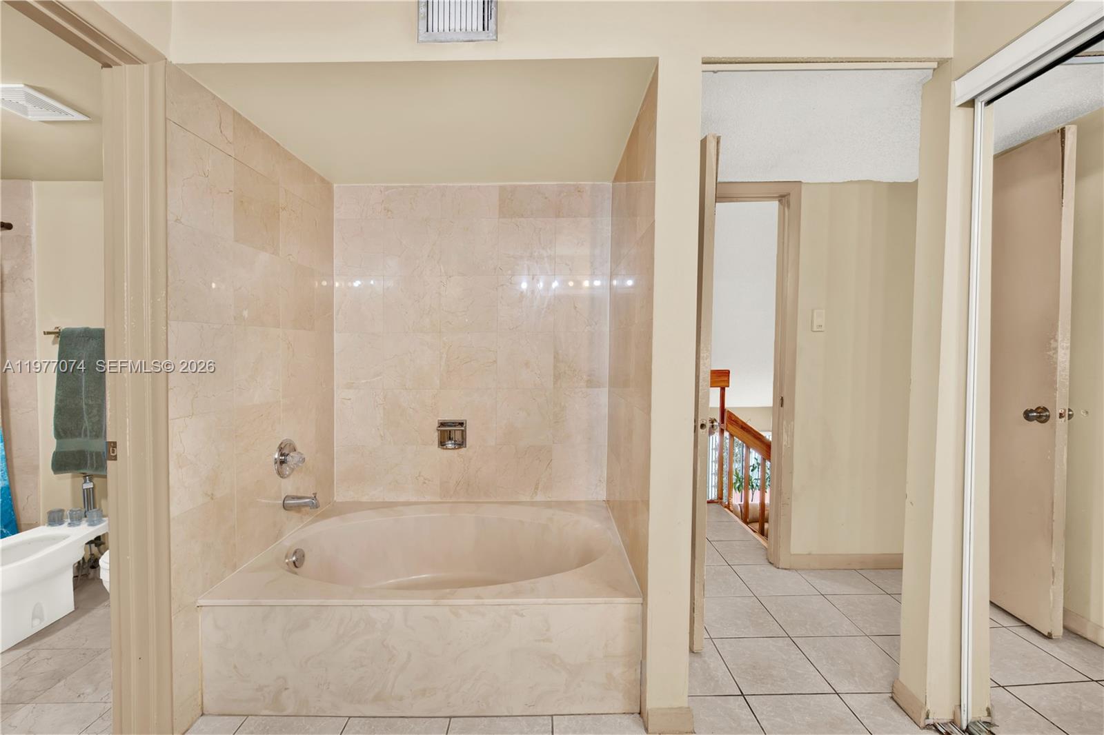 4TH AMEND PLAT OF THE MIS - Residential