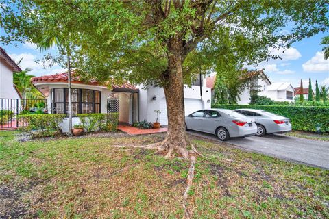 Tiny photo for 10528 SW 118th Pl, Miami, FL 33186 (MLS # A11977074)