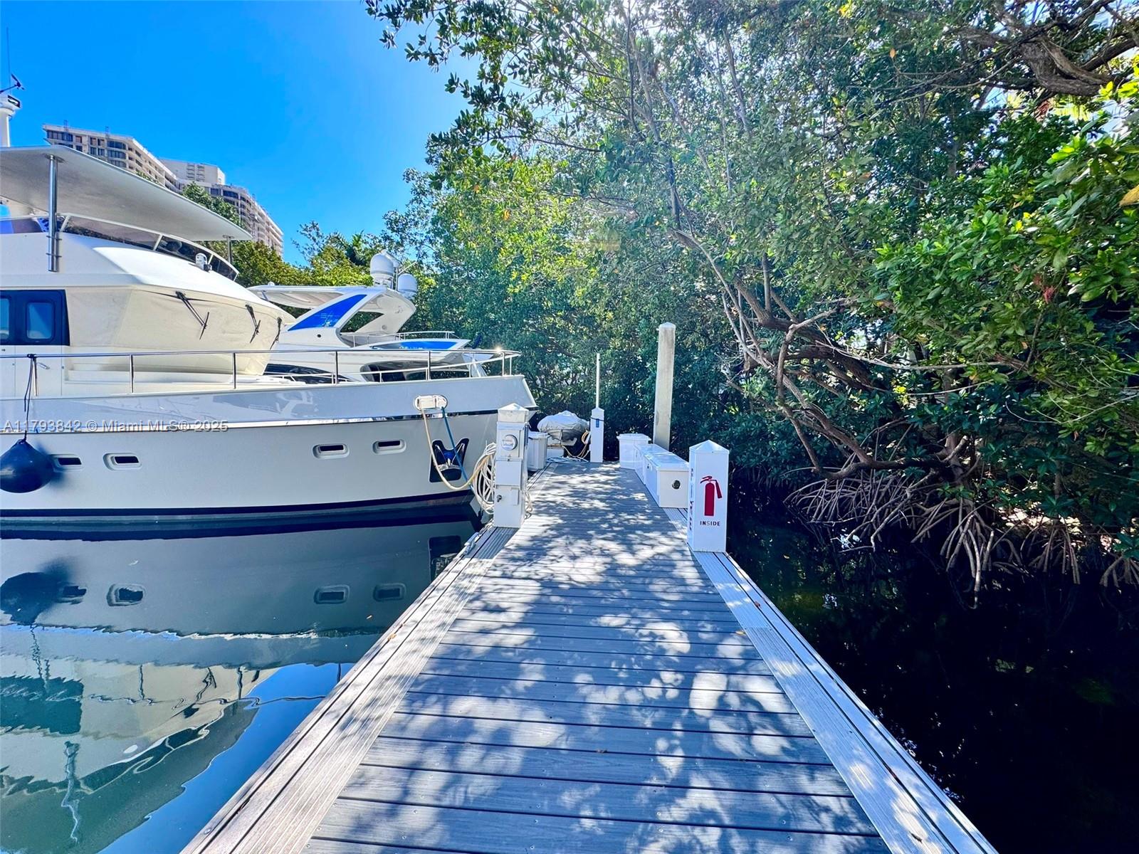 MYSTIC POINTE MARINA COND - Land