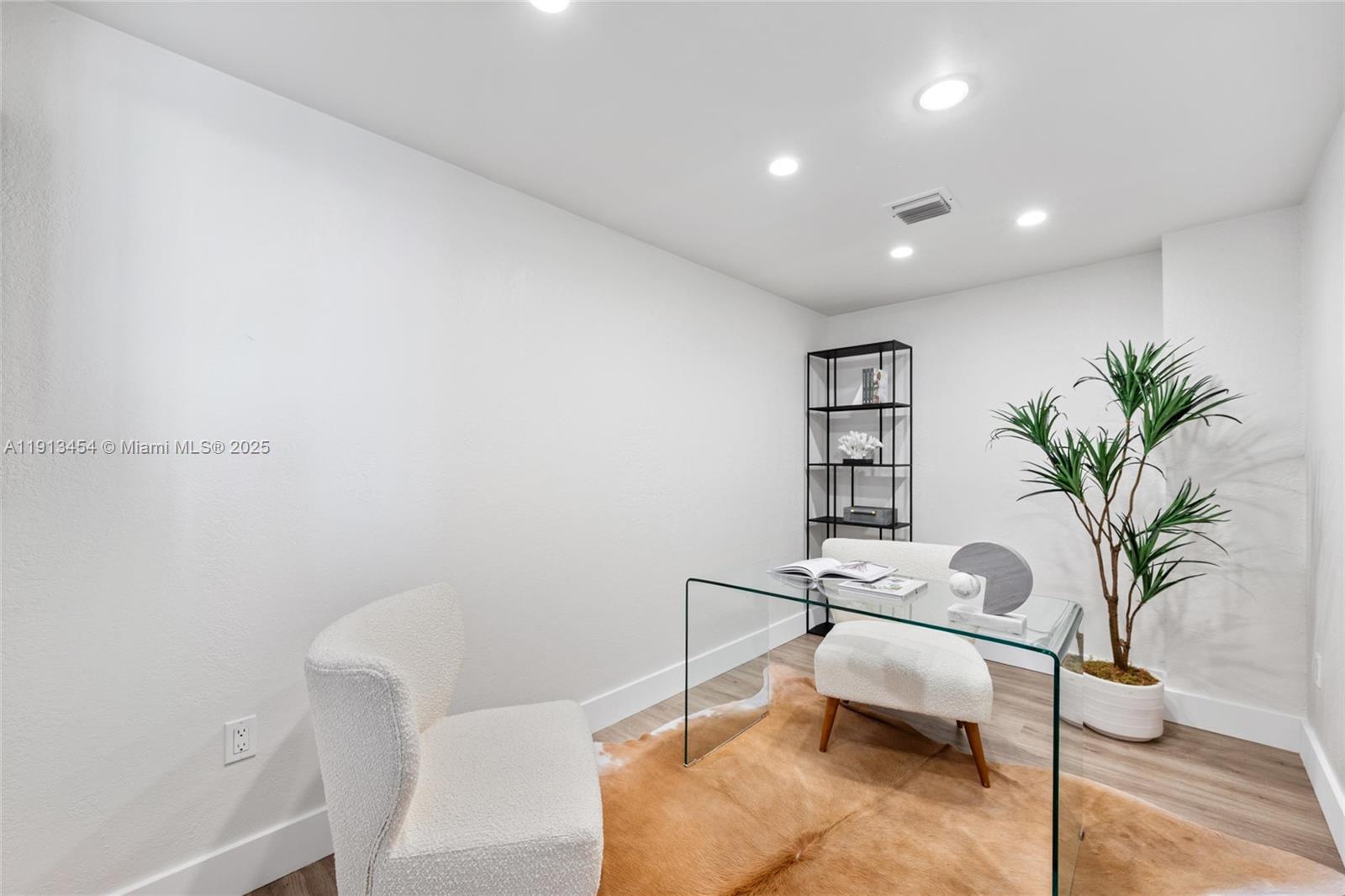 ISLAND POINTE CONDO - Residential