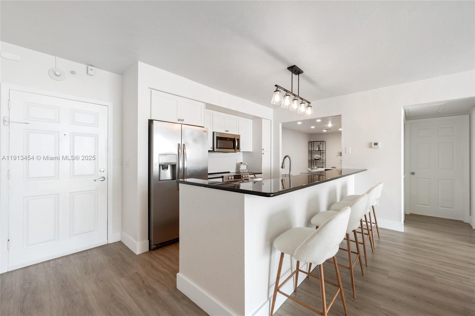 ISLAND POINTE CONDO - Residential