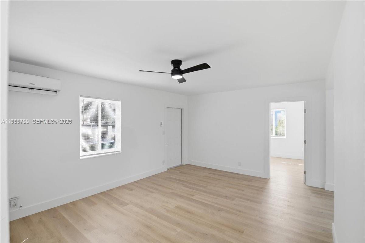 LAUDERDALE MANORS ADD - Residential