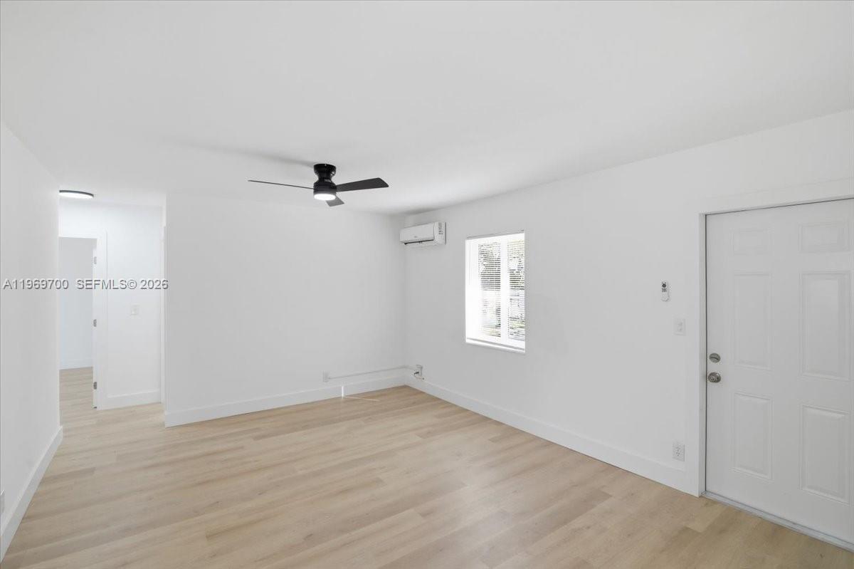 LAUDERDALE MANORS ADD - Residential